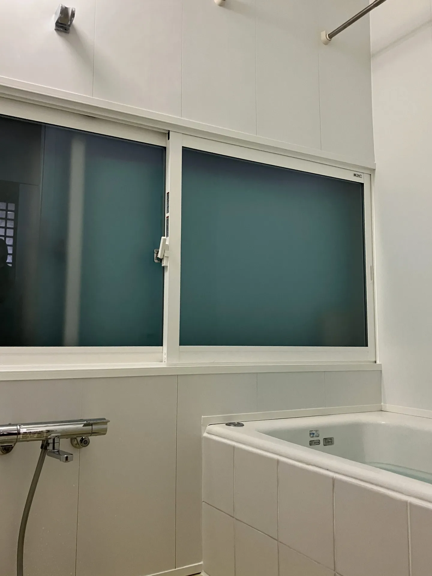 【神戸市中央区】コンクリート造の浴室を断熱改修。寒いタイル風呂がお手入れ簡単あったかお風呂に