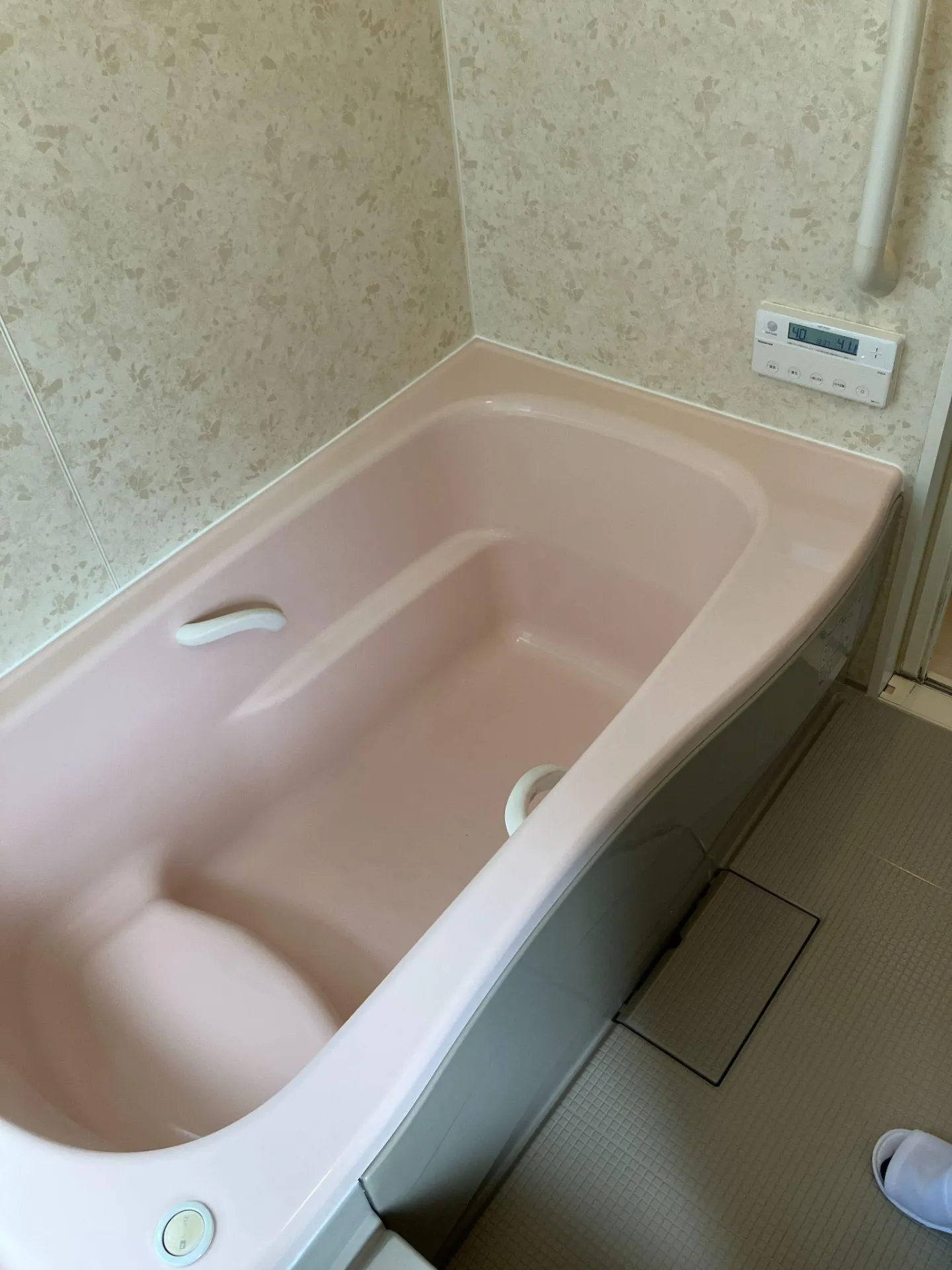 【神戸市北区】浴槽ヒビ割れ補修|お気に入りの広い浴槽を壊さず新品同様に再生